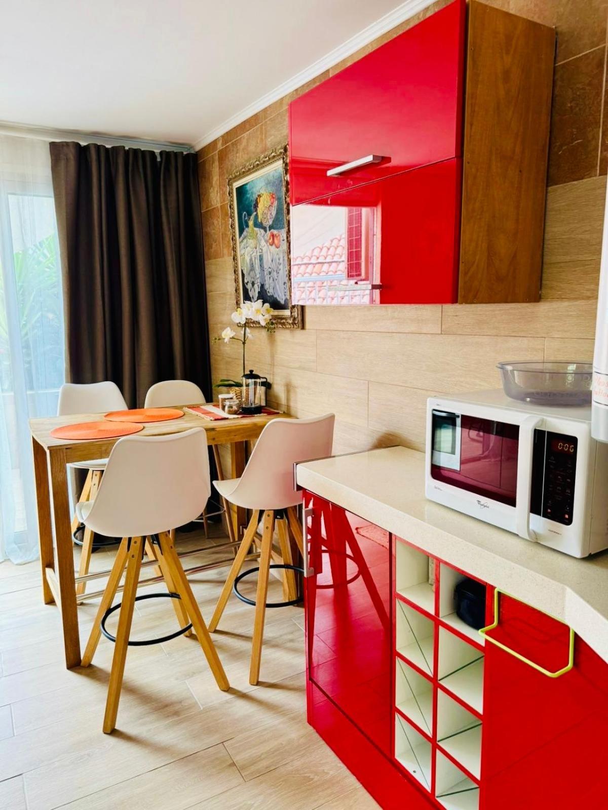 Apartment With Terrace And Pool, Los Cristianos Лос Кристианос Экстерьер фото